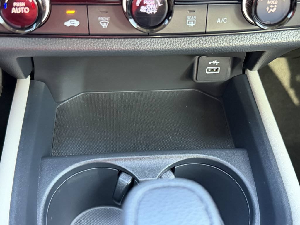 Used 2025 Honda HR-V LX image 24