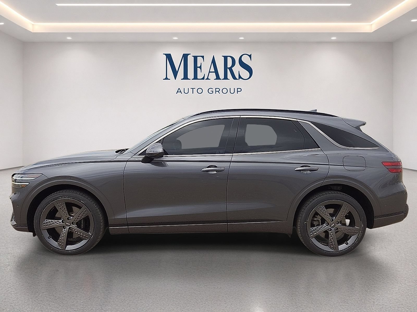 Used 2022 Genesis GV70 3.5T Sport w/ Sport Prestige Package AWD/4WD image 2