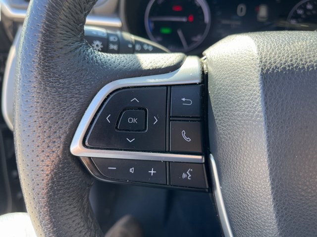 Used 2022 Toyota Sienna Limited image 30