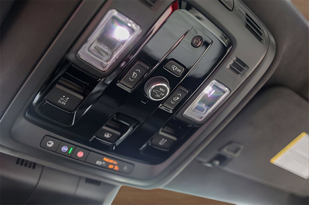 Certified 2025 Cadillac Escalade V w/ LPO, Floor Liner Package image 21