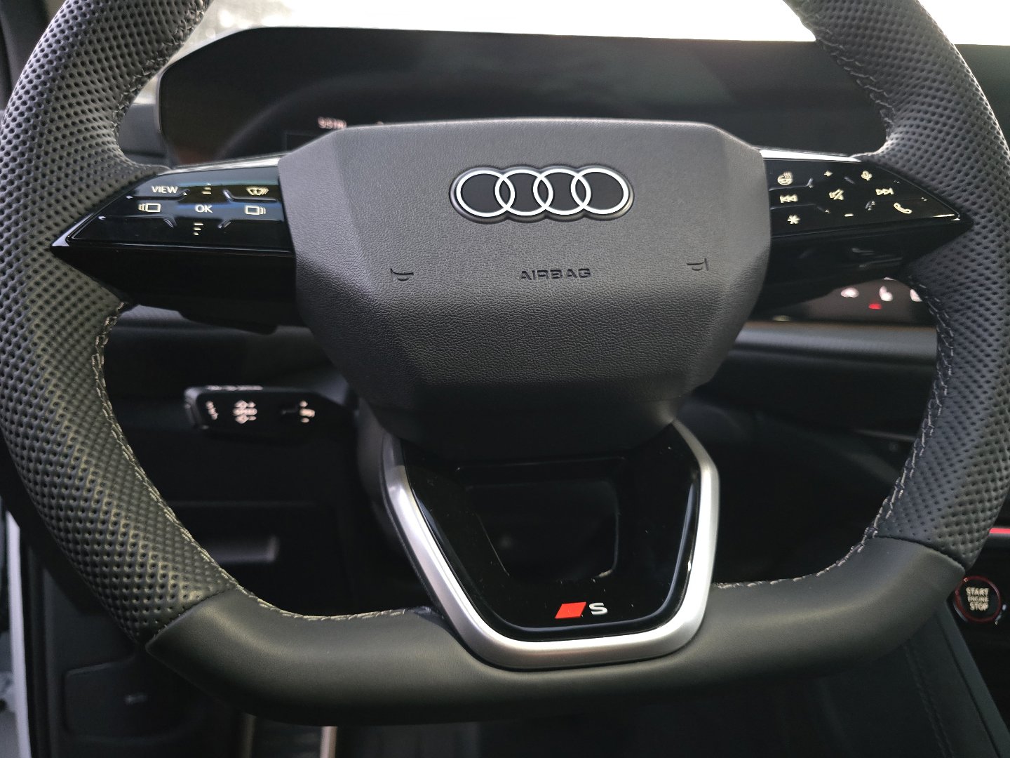 New 2025 Audi SQ5 Premium Plus image 40