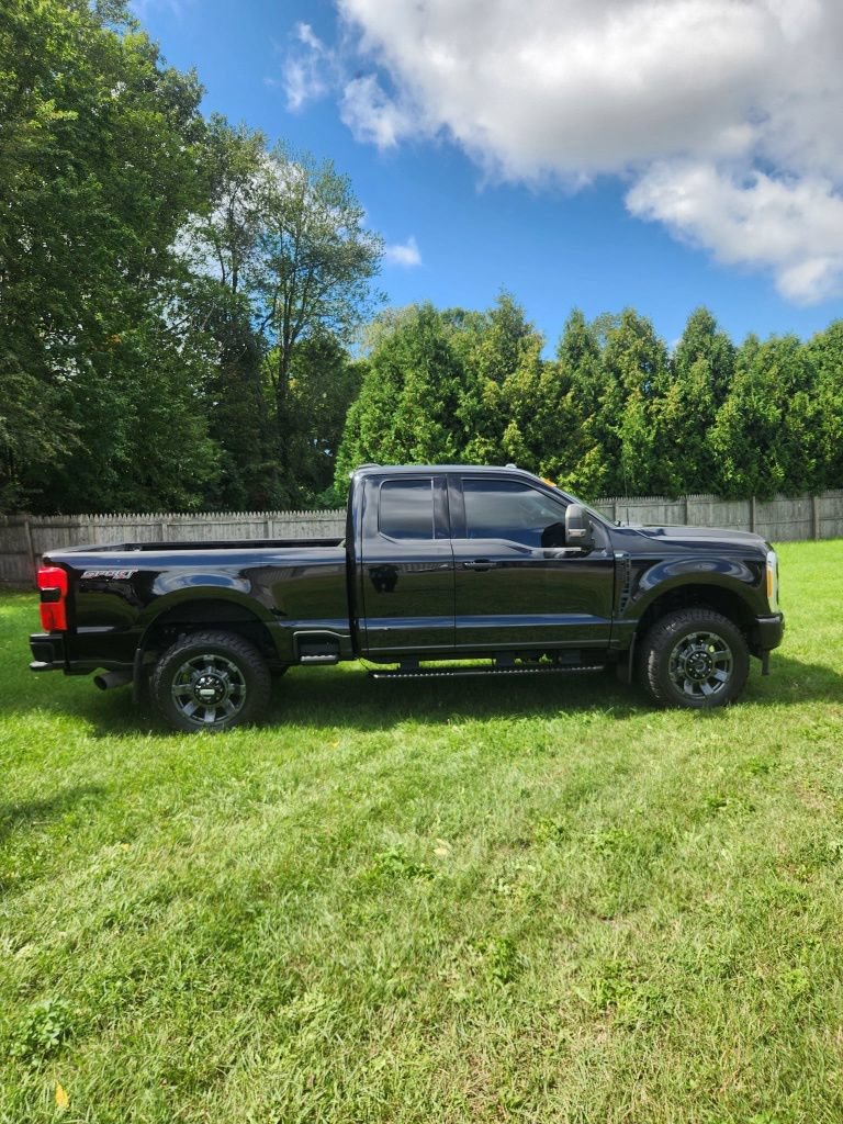 Used 2023 Ford F250 XLT w/ XLT Premium Package AWD/4WD image 6
