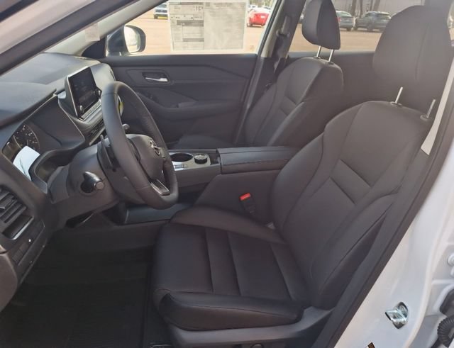 Used 2026 Nissan Rogue Dark Armor AWD/4WD image 9