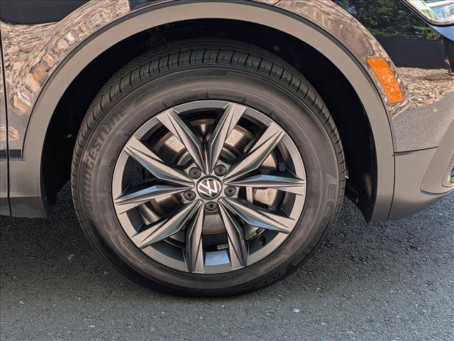 Certified 2023 Volkswagen Tiguan SE AWD/4WD image 7