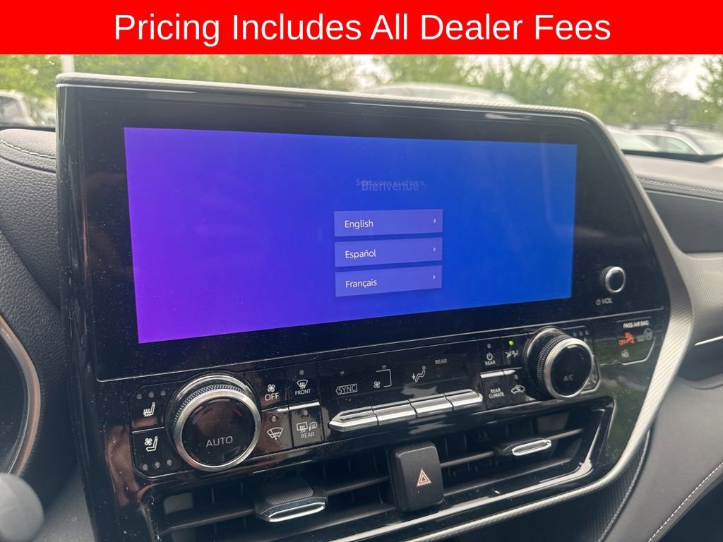 Used 2024 Toyota Highlander Platinum AWD/4WD image 4