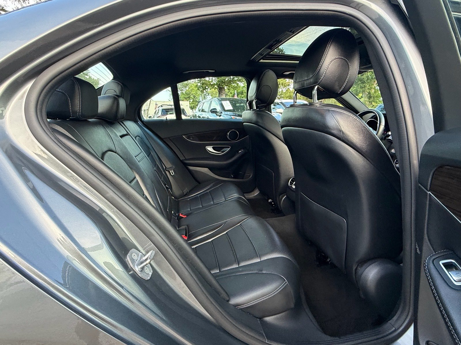 Used 2019 Mercedes-Benz C 300 4MATIC Sedan image 15