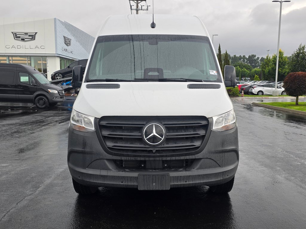 New 2025 Mercedes-Benz eSprinter 170 Cargo image 9