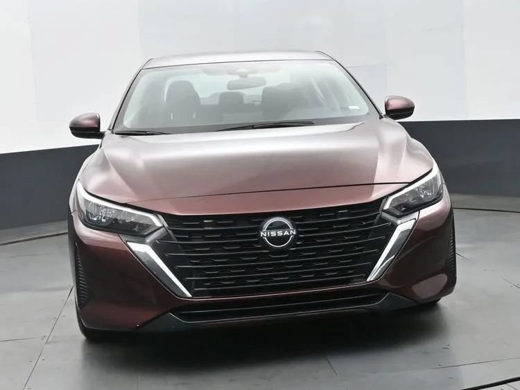 Used 2025 Nissan Sentra SV FWD image 3