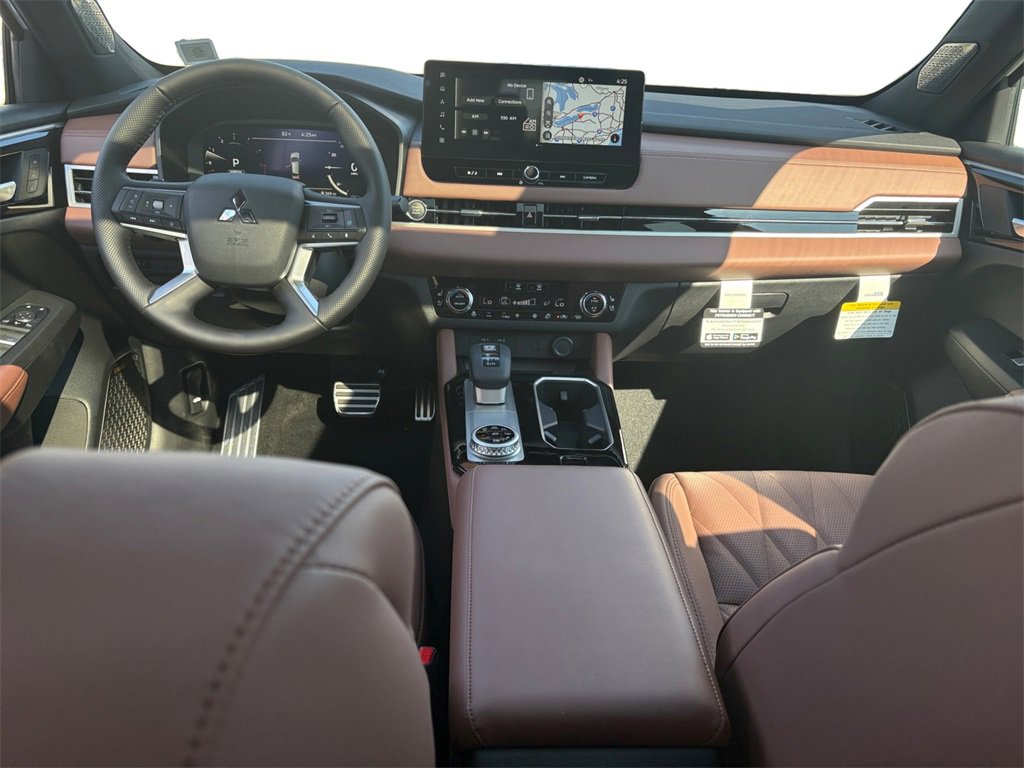 New 2025 Mitsubishi Outlander SEL image 5