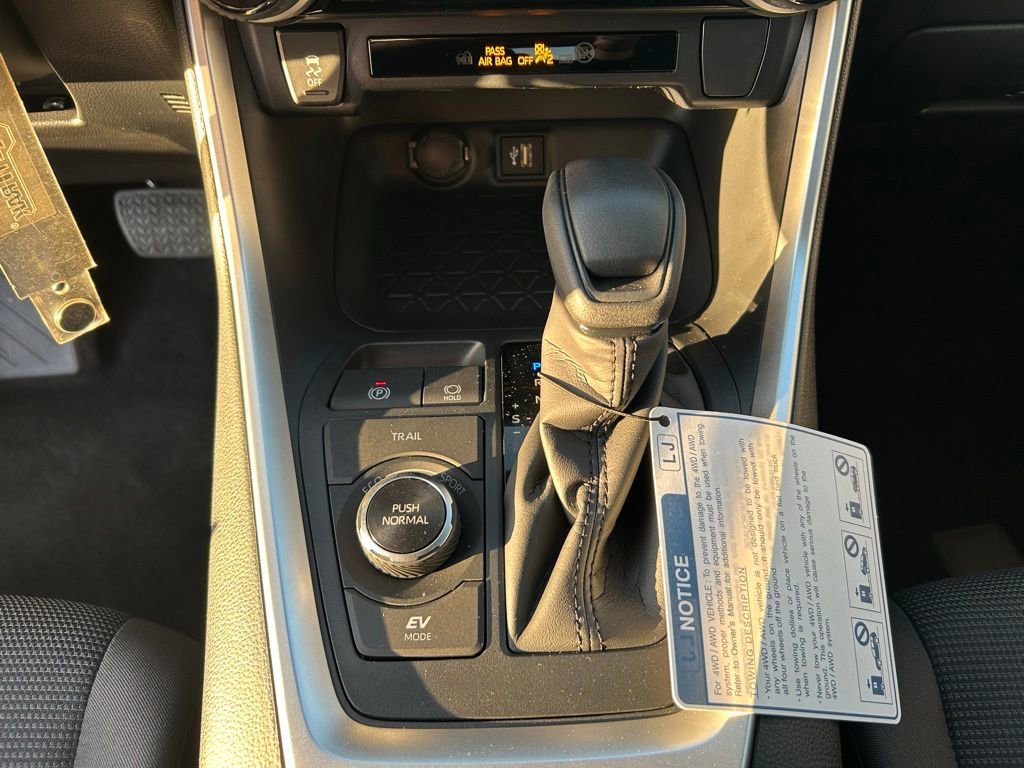Used 2025 Toyota RAV4 LE image 17