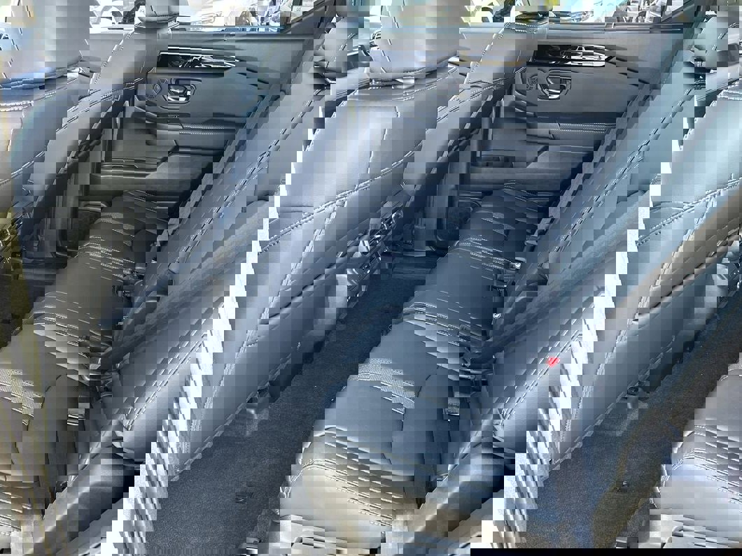 New 2025 Honda Pilot EX-L image 14