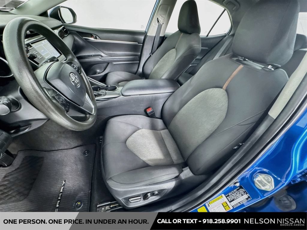 Used 2019 Toyota Camry LE FWD image 19