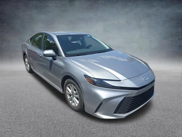 Used 2025 Toyota Camry LE FWD image 8