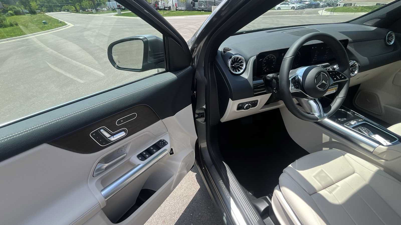 New 2026 Mercedes-Benz GLA 250 4MATIC image 15