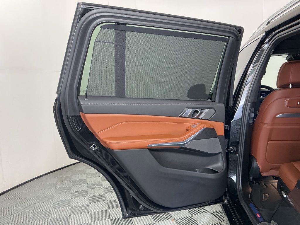 Certified 2025 BMW X7 xDrive40i AWD/4WD image 24