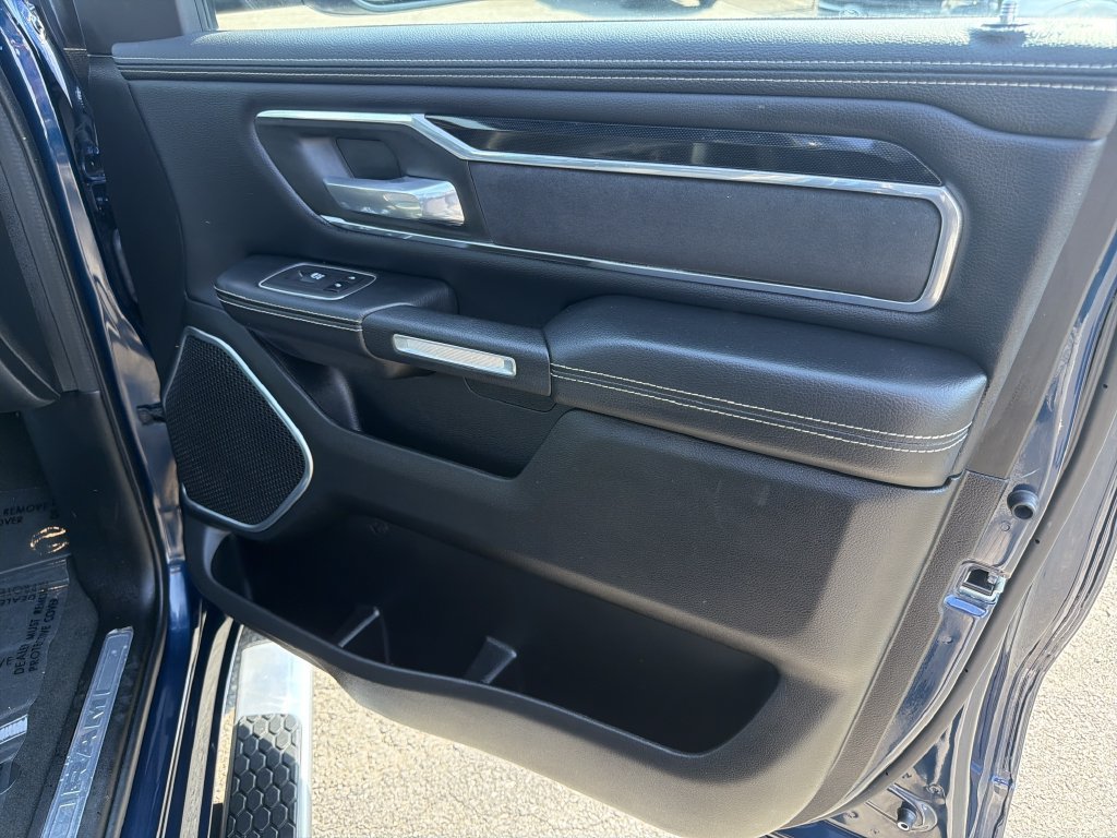 Used 2022 RAM 1500 Laramie w/ Sport Appearance Package AWD/4WD image 14