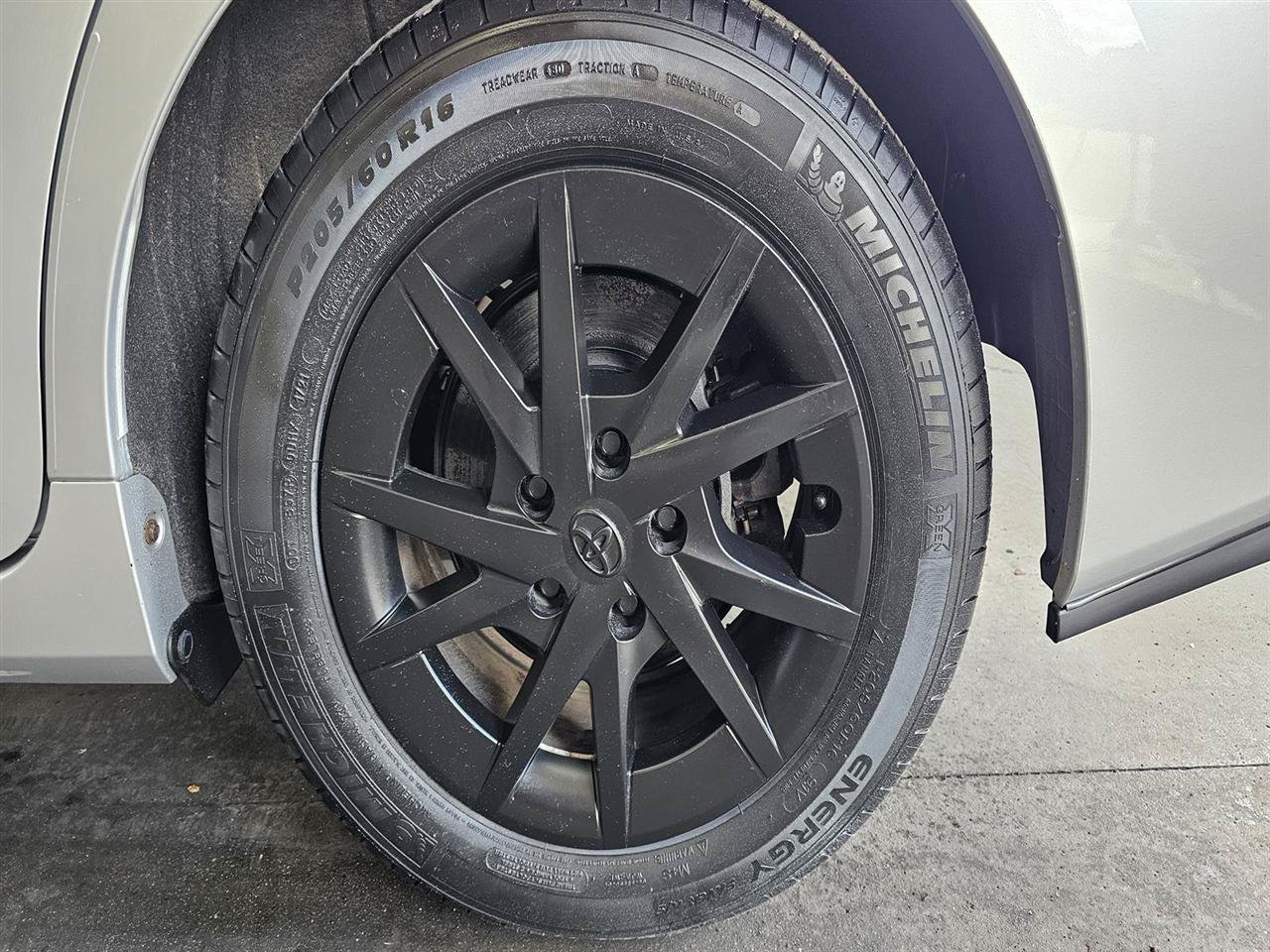 Used 2016 Toyota Prius V Three FWD image 19