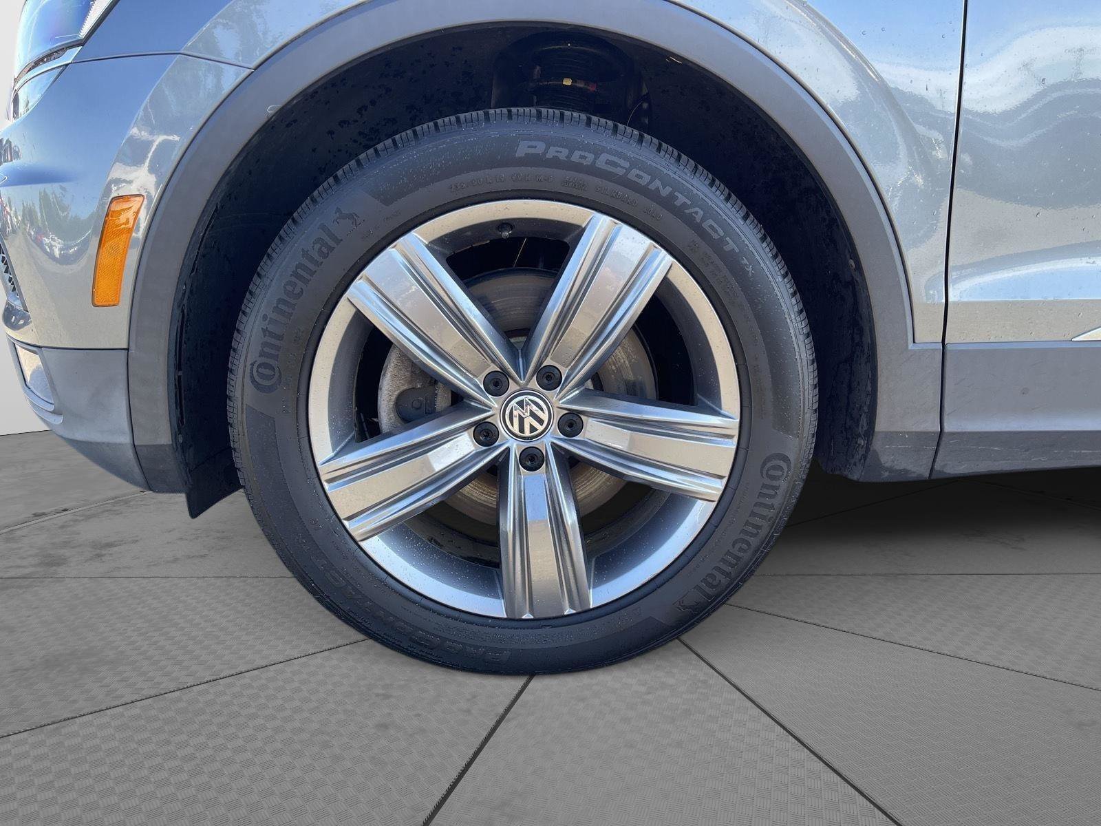 Used 2018 Volkswagen Tiguan SEL Premium AWD/4WD image 28