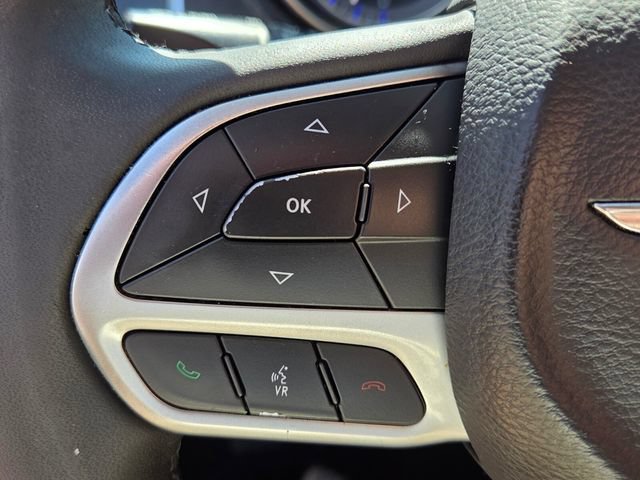 Used 2022 Chrysler 300 Touring w/ Sport Appearance Package RWD image 23