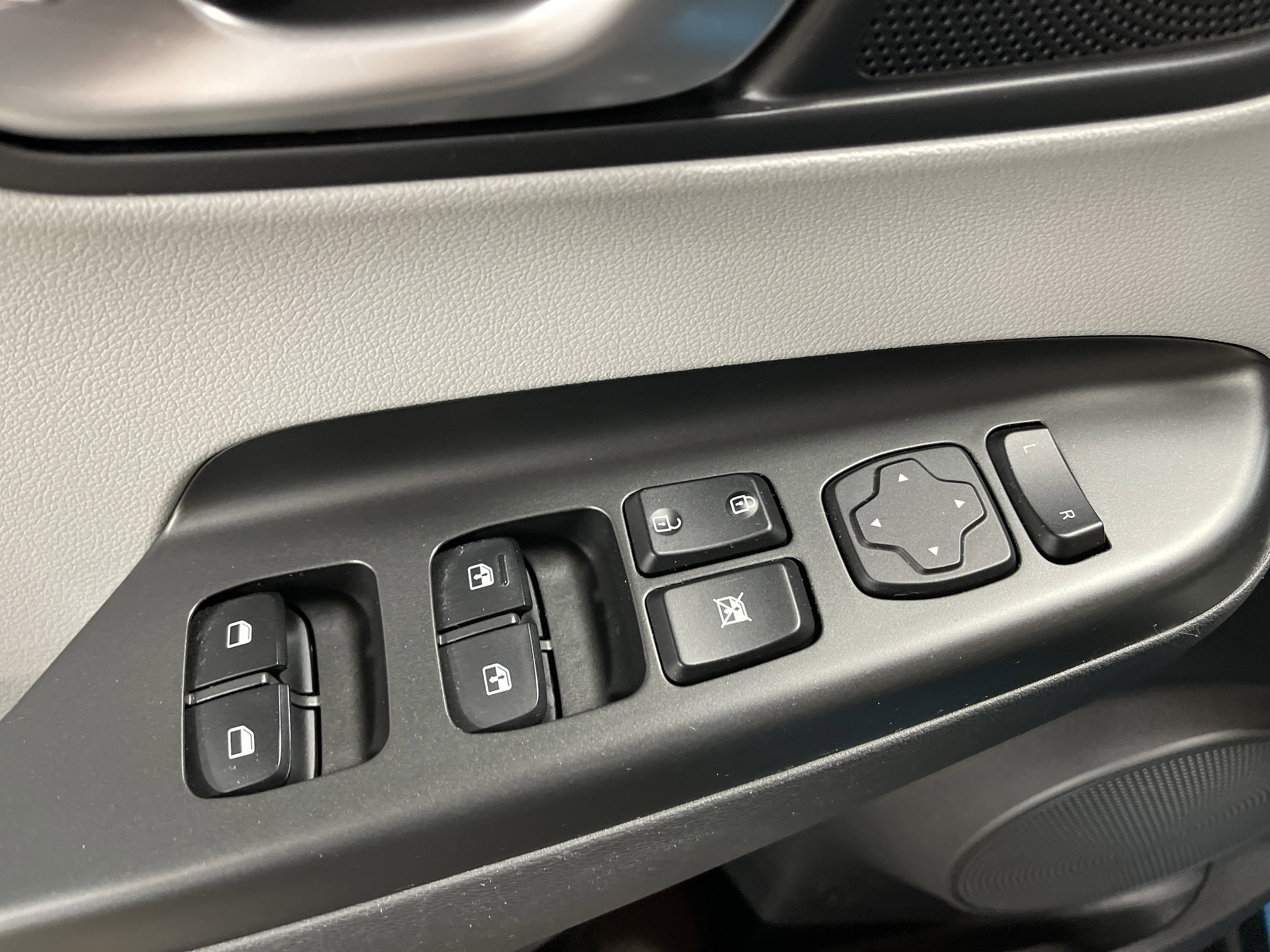 Used 2023 Hyundai Kona SEL w/ Convenience Package image 8