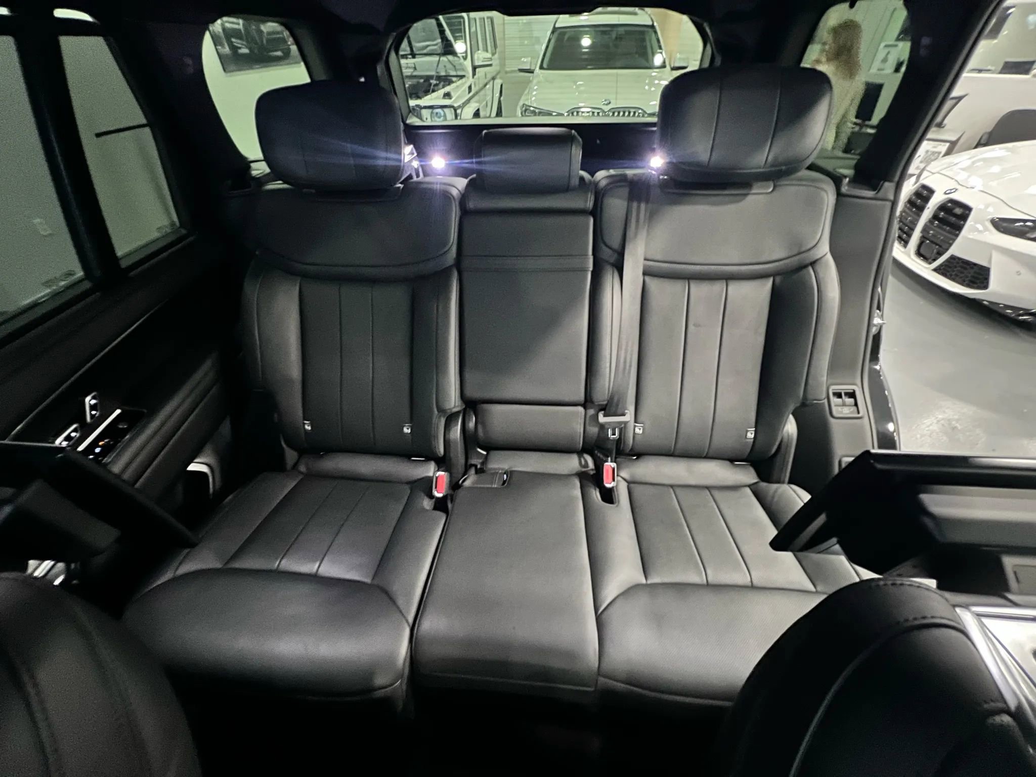 Used 2023 Land Rover Range Rover Long Wheelbase Autobiography image 15