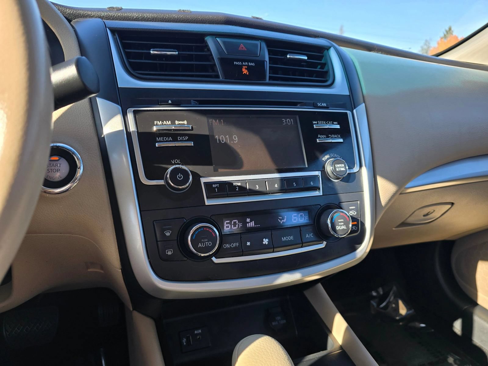 Used 2016 Nissan Altima 2.5 SV FWD image 27