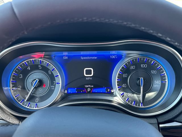 Used 2023 Chrysler 300 Touring w/ Sport Appearance Package RWD image 15
