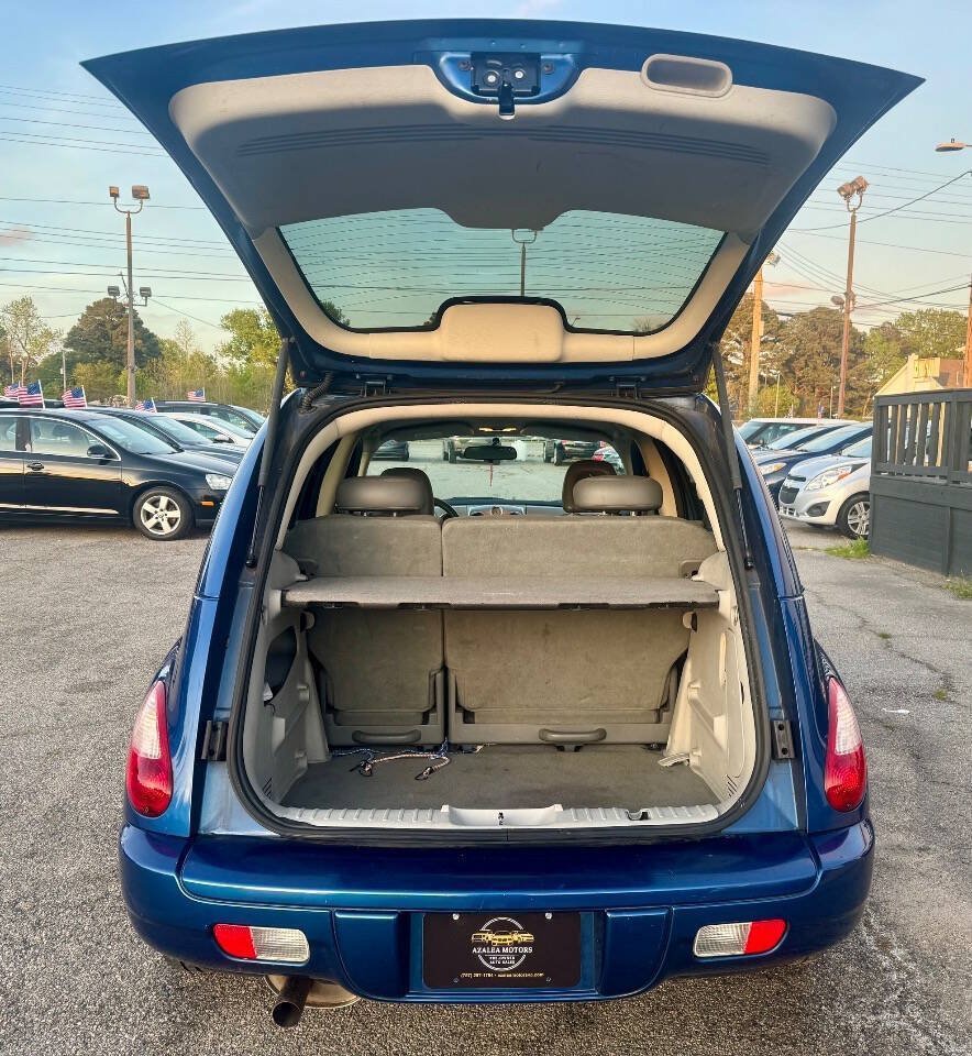 Used 2010 Chrysler PT Cruiser FWD image 5