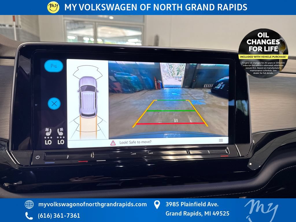 Used 2024 Volkswagen Atlas Cross Sport SE AWD/4WD image 24