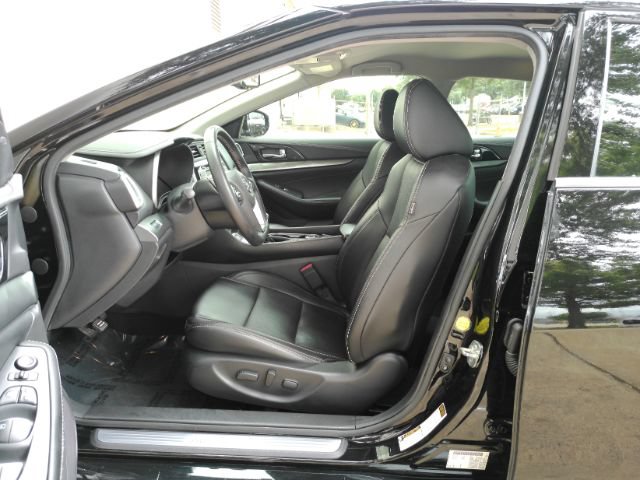 Used 2021 Nissan Maxima 3.5 SV w/ Floor Mat Group FWD image 12