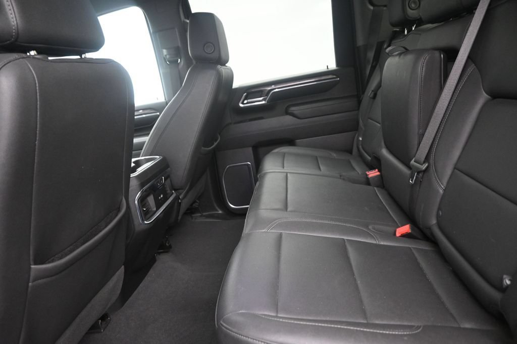 Used 2024 Chevrolet Silverado 2500 LTZ w/ LTZ Convenience Package AWD/4WD image 15