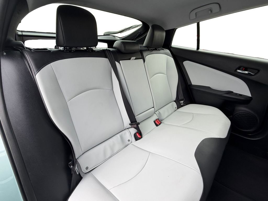 Used 2016 Toyota Prius Three Touring FWD image 18