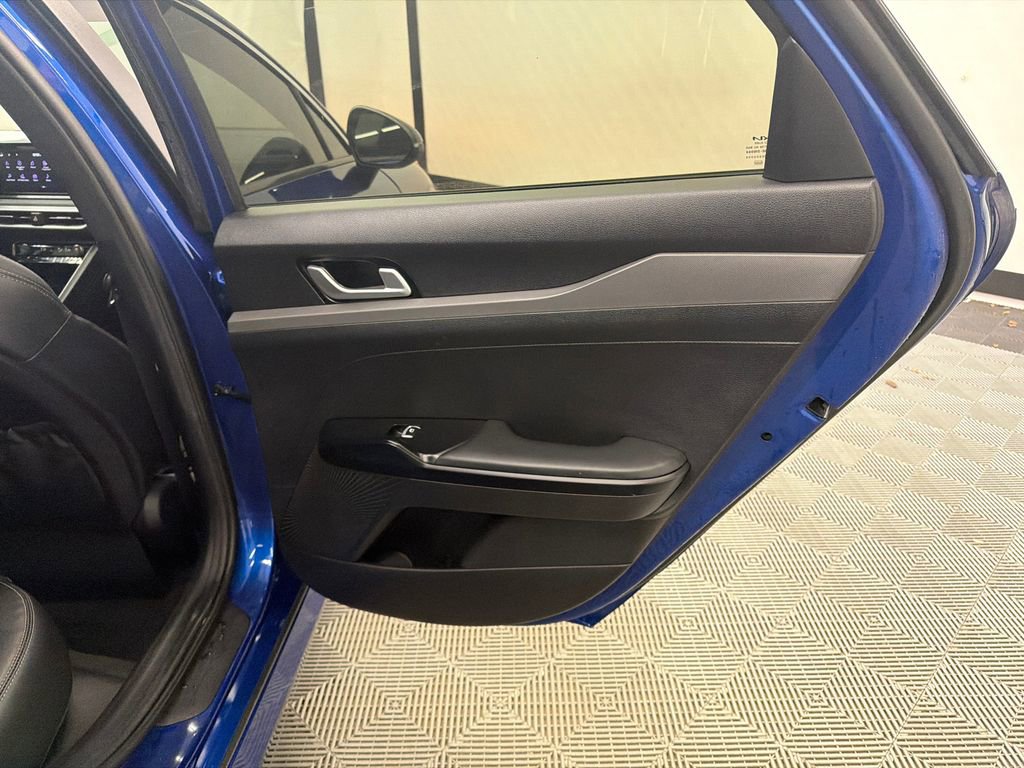 Used 2022 Kia K5 GT-Line image 17