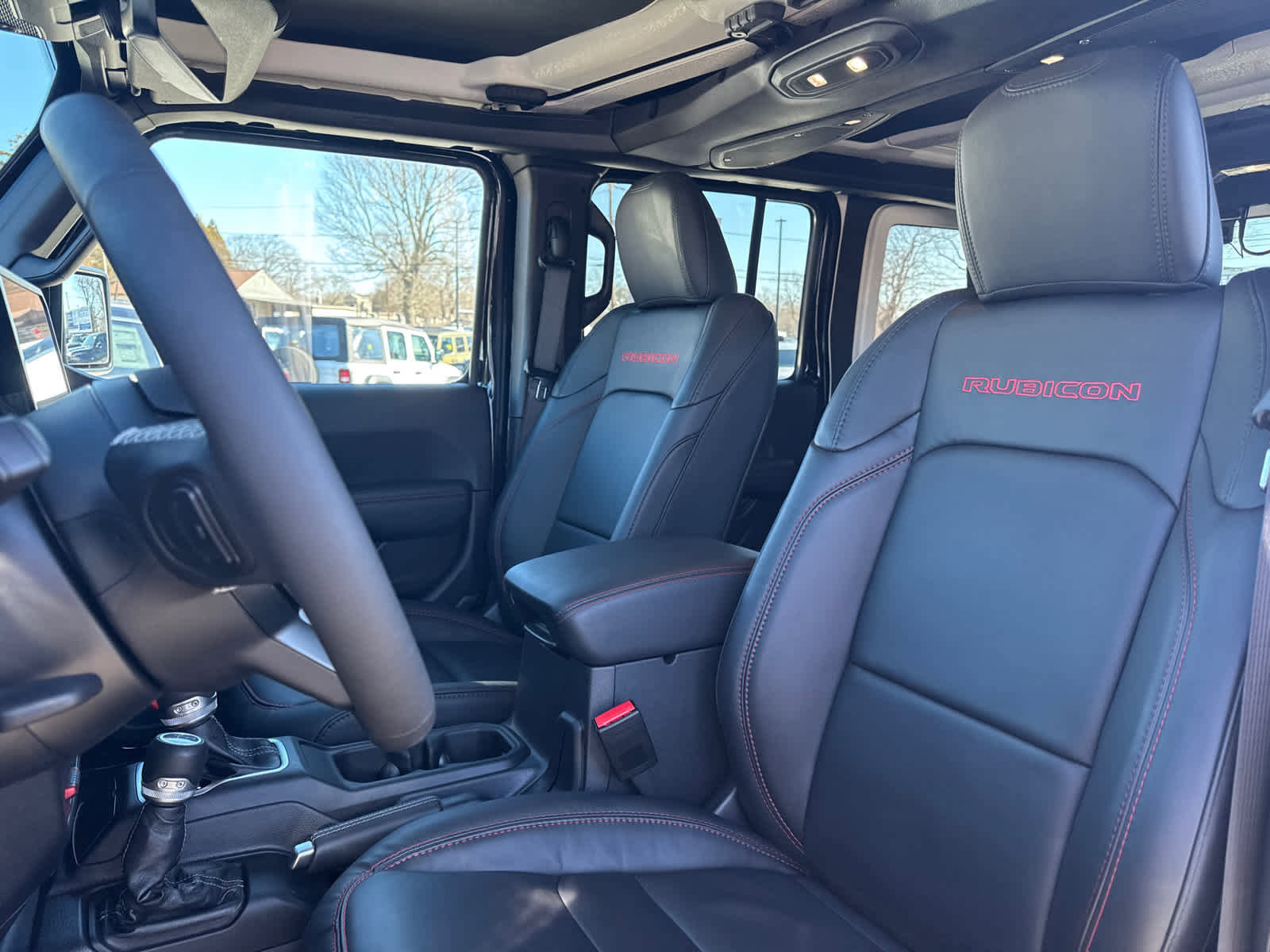 Used 2025 Jeep Wrangler Unlimited Rubicon AWD/4WD image 13