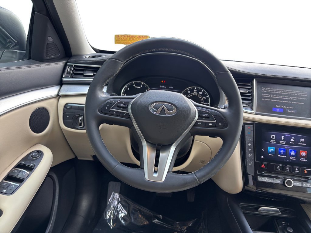 Used 2019 INFINITI QX50 Luxe w/ Navigation Package FWD image 13