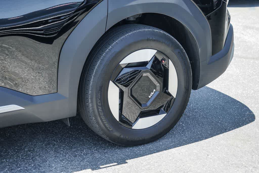Certified 2024 Kia EV9 Wind AWD/4WD image 10