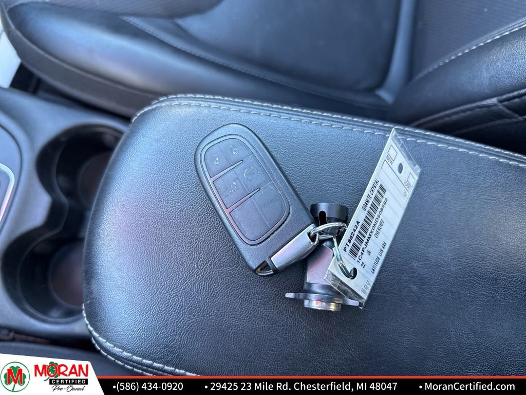 Used 2022 Jeep Cherokee Latitude Lux w/ Sun & Sound Group image 30