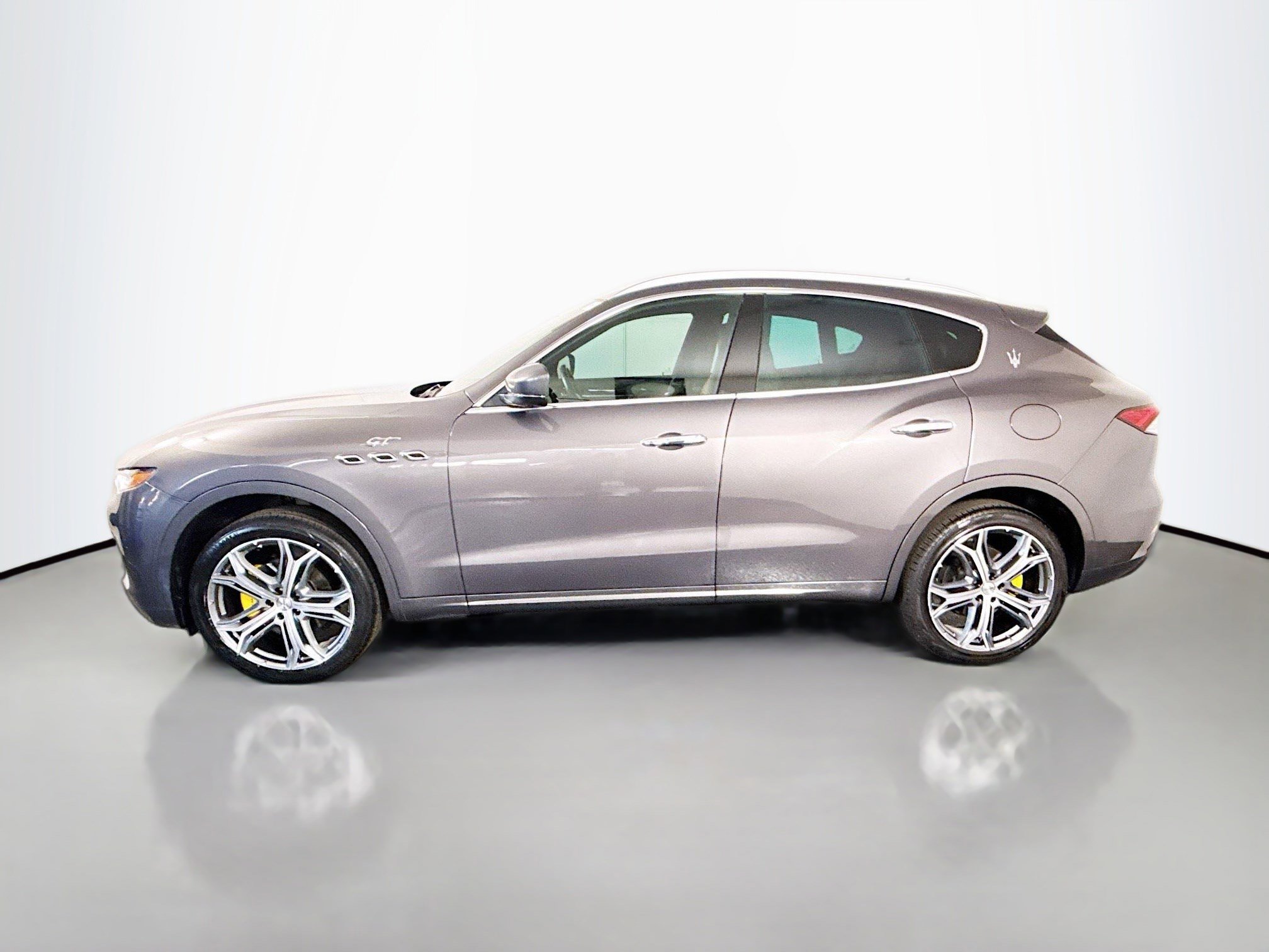 Used 2023 Maserati Levante GT AWD/4WD image 6