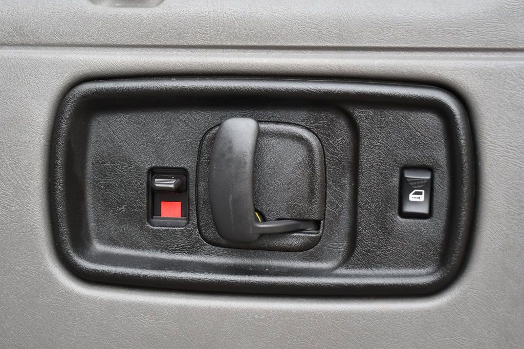 Used 2022 Chevrolet Express 3500 LS image 52