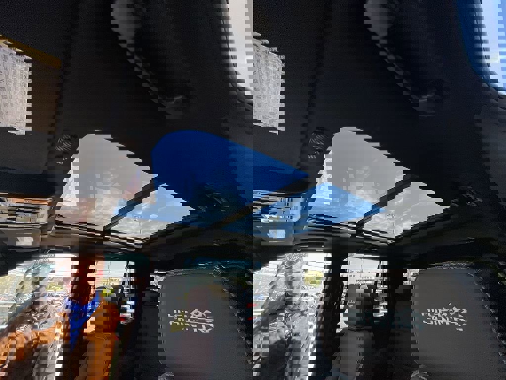 Certified 2024 Chevrolet Tahoe High Country w/ Advanced Technology Package image 18