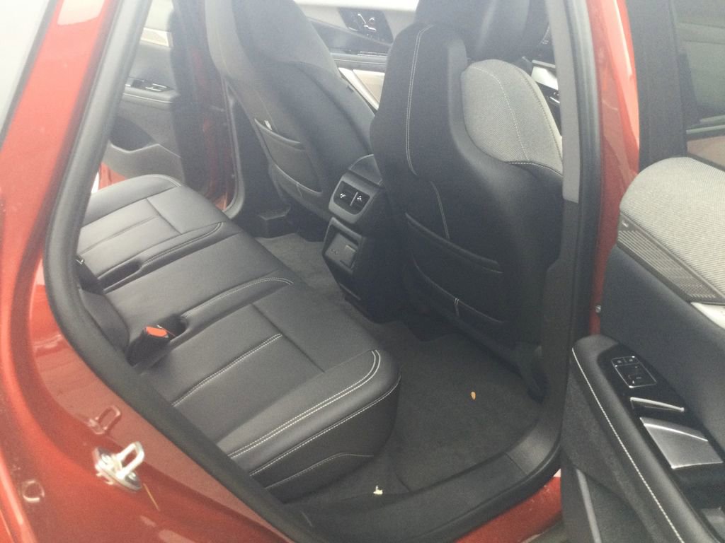 New 2025 Chevrolet Traverse LT w/ Enhanced Driving Package image 14