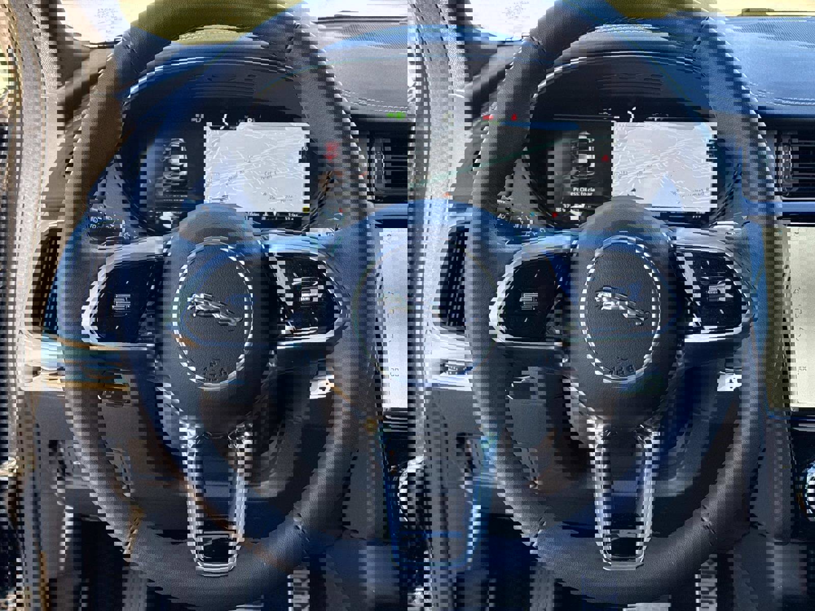 Used 2024 Jaguar E-PACE R-Dynamic SE image 27