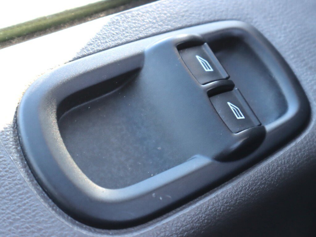 Used 2020 Ford Transit 250 148 High Roof Extended image 28