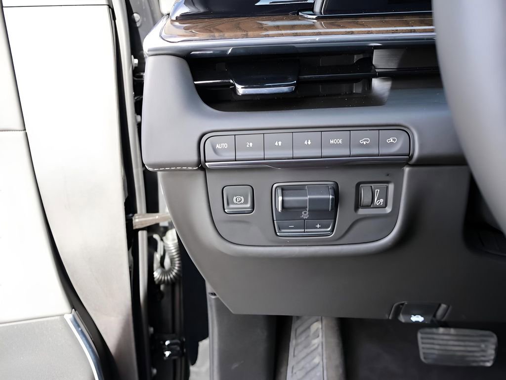 Used 2024 Cadillac Escalade Sport Platinum w/ Heavy-Duty Trailer Package image 40