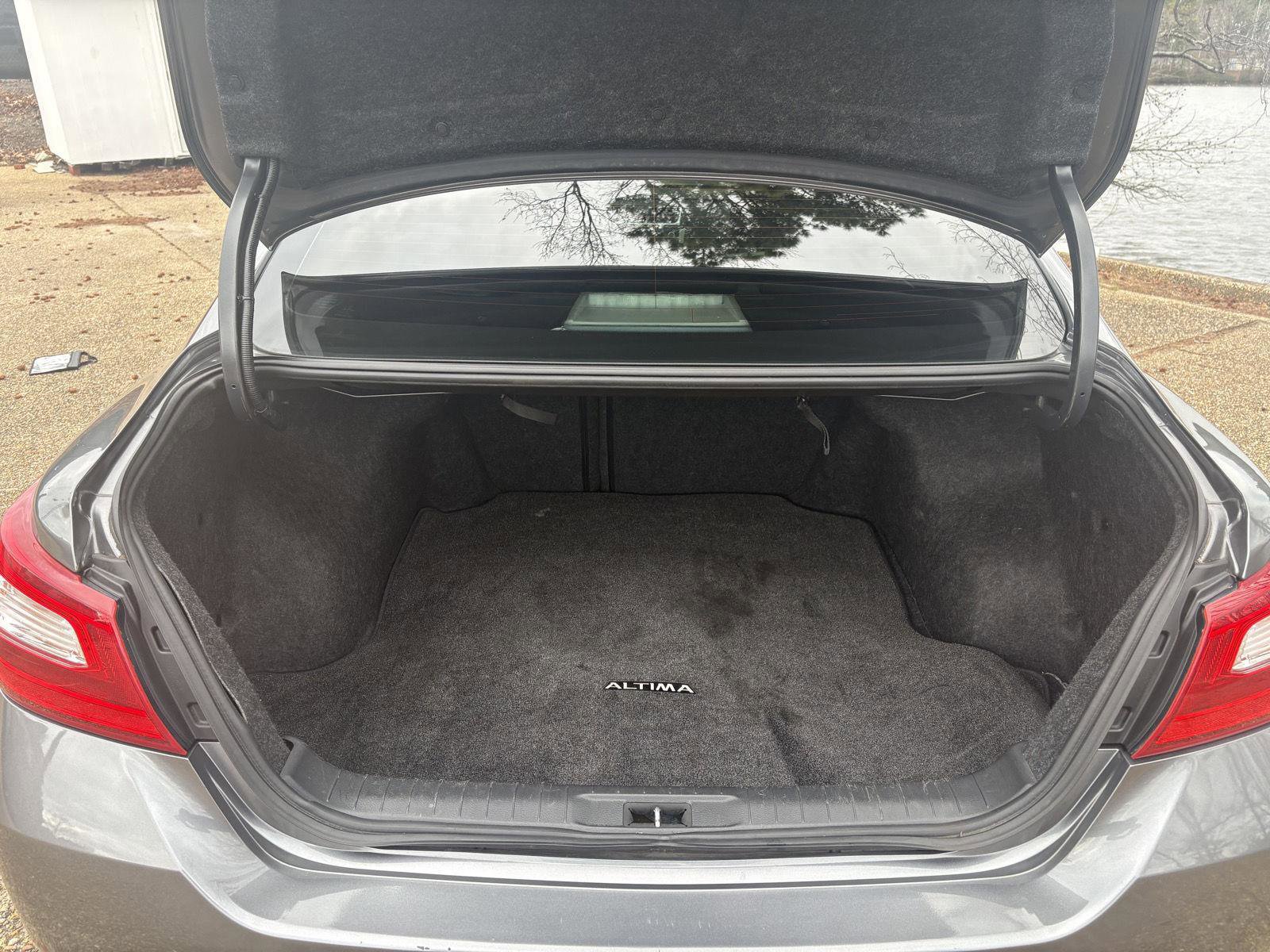 Used 2016 Nissan Altima 2.5 SL w/ 2.5 Technology Package image 19