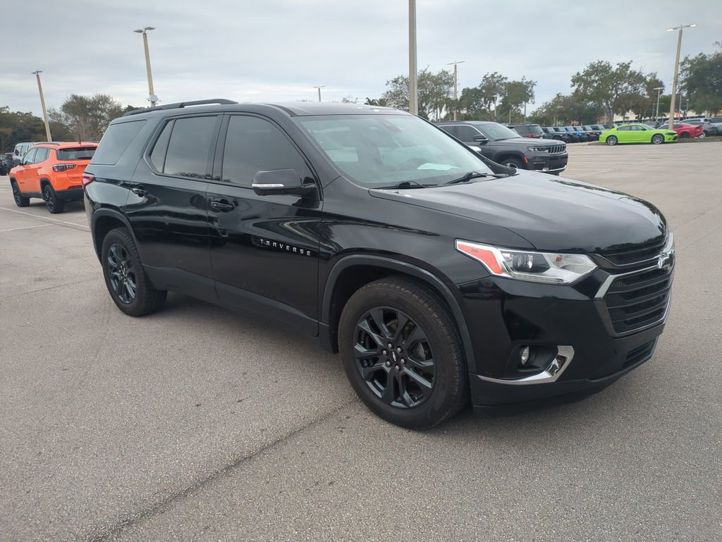 Used 2020 Chevrolet Traverse RS image 2