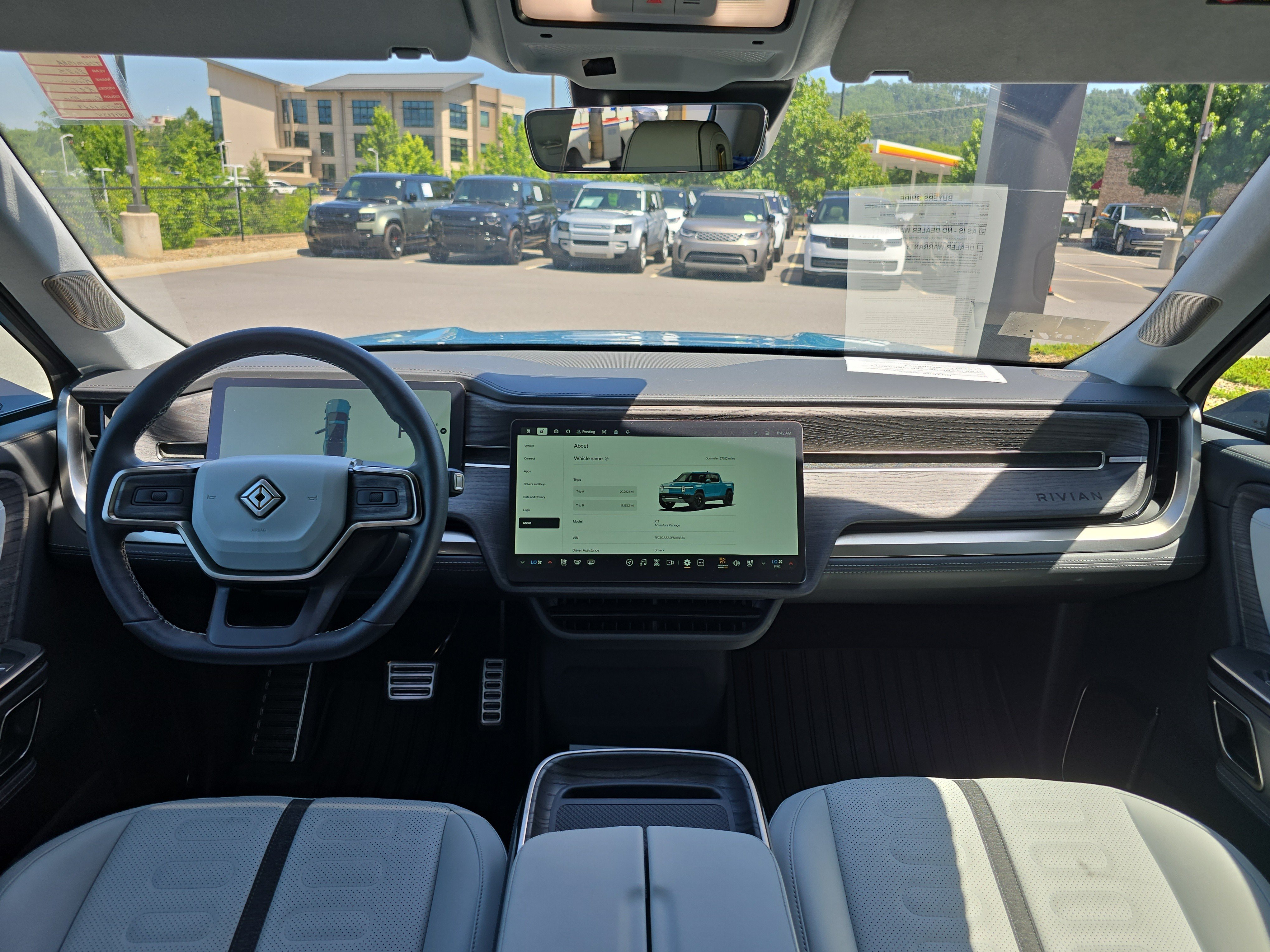 Used 2023 Rivian R1T Adventure AWD/4WD image 17