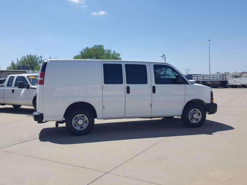 Used 2016 Chevrolet Express 2500 RWD image 6