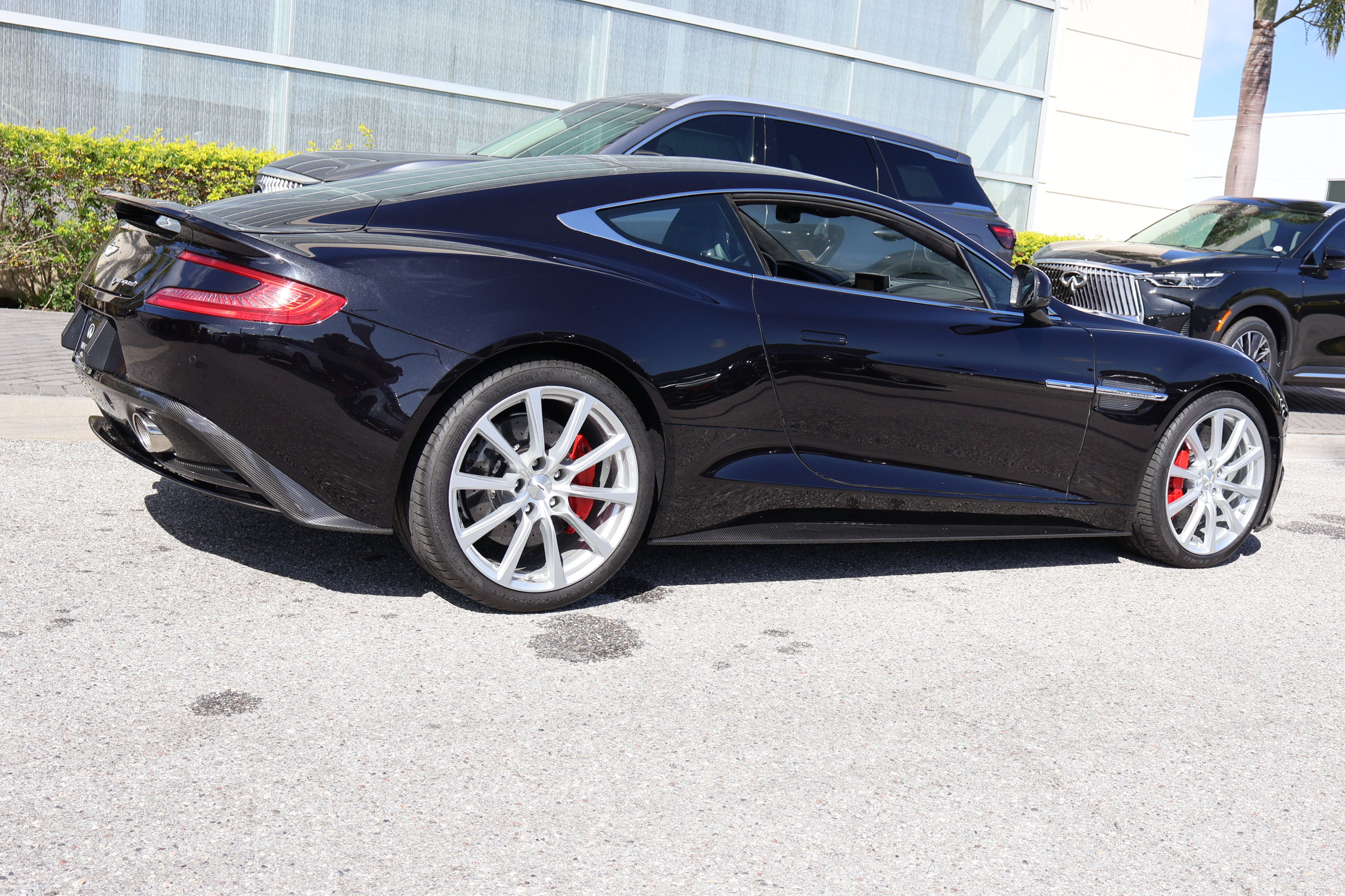 Used 2014 Aston Martin Vanquish Coupe image 9