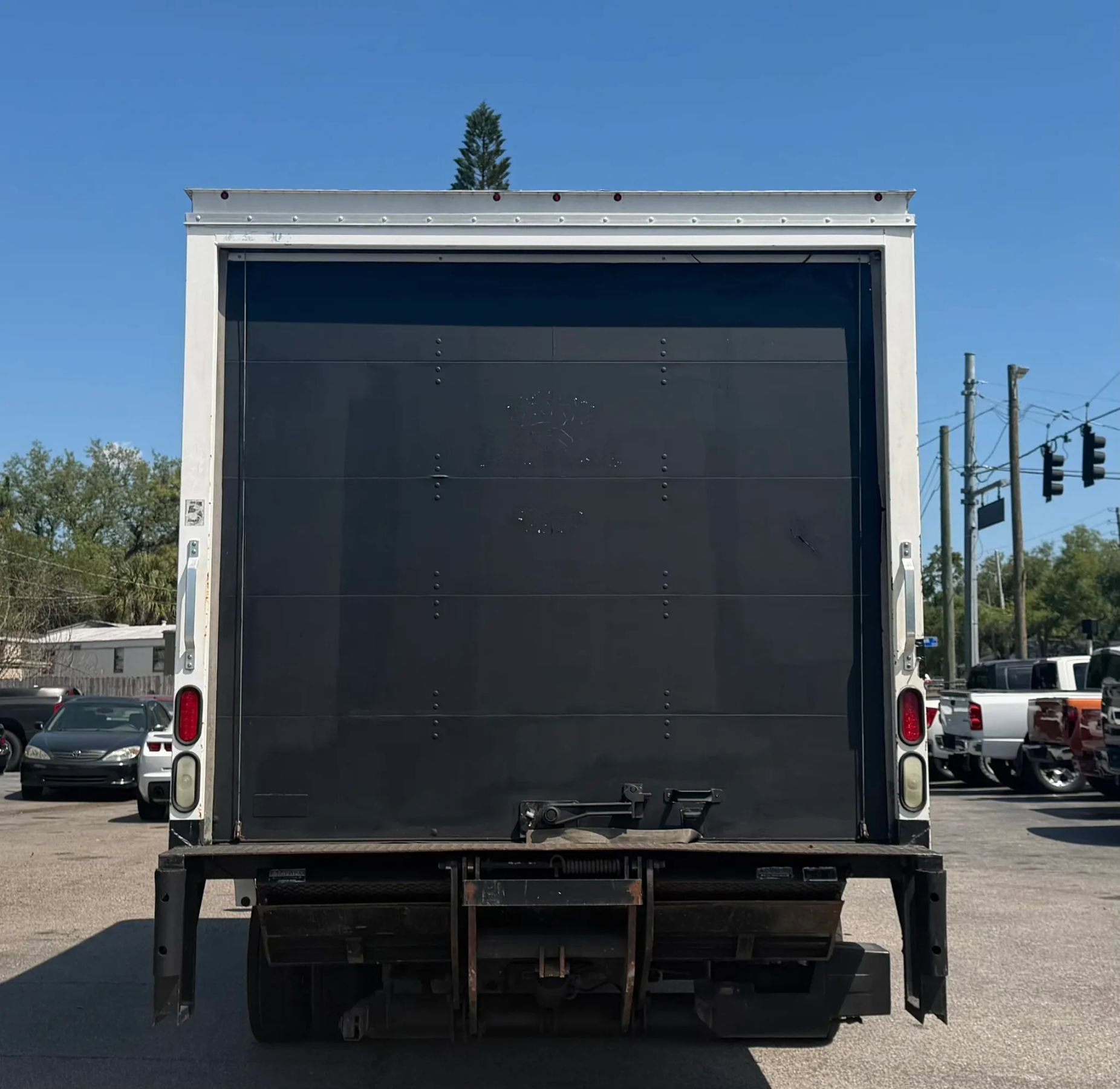 Used 2013 Ford E-450 and Econoline 450 Super Duty RWD image 4